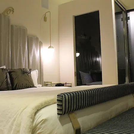 Torre Argentina Relais - Residenze Di Charme Guest house 3*