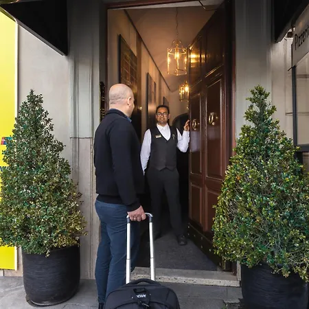 Affittacamere Torre Argentina Relais - Residenze Di Charme 5*