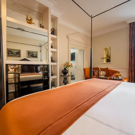 Torre Argentina Relais - Residenze Di Charme 5*