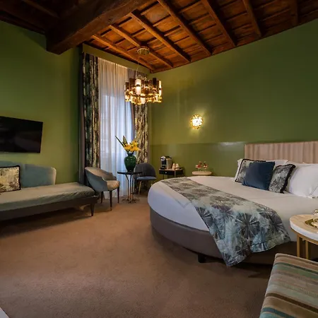 Torre Argentina Relais - Residenze Di Charme Pensión