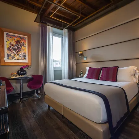 Torre Argentina Relais - Residenze Di Charme 5*