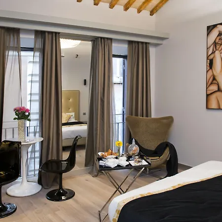 Torre Argentina Relais - Residenze Di Charme 4*
