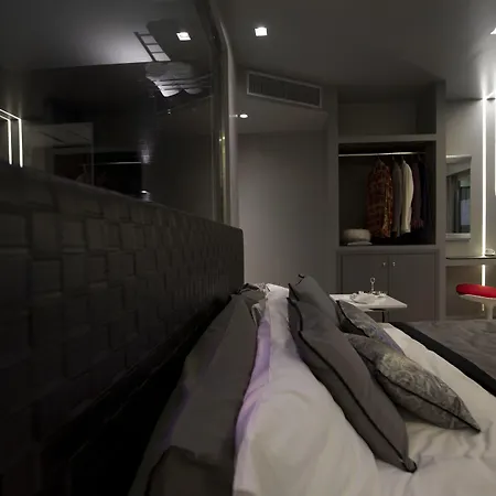 Gasthuis Torre Argentina Relais - Residenze Di Charme 4*