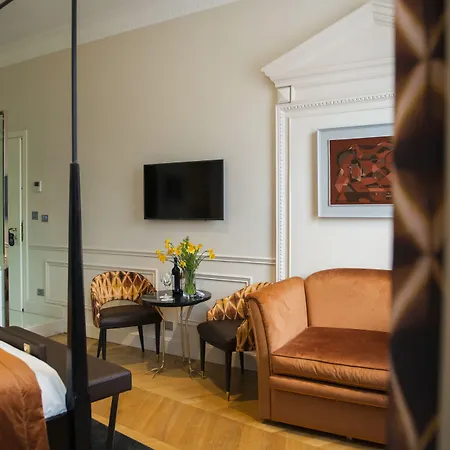 Torre Argentina Relais - Residenze Di Charme Gasthuis 4*