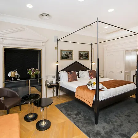 Gasthuis Torre Argentina Relais - Residenze Di Charme 4*