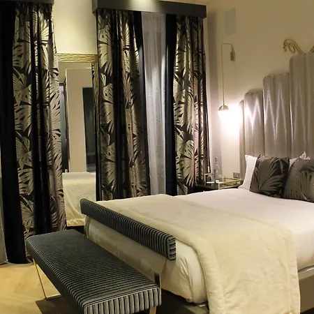 Torre Argentina Relais - Residenze Di Charme Affittacamere