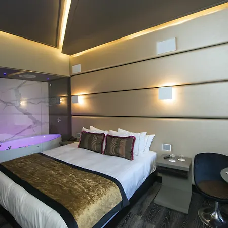 Torre Argentina Relais - Residenze Di Charme Affittacamere