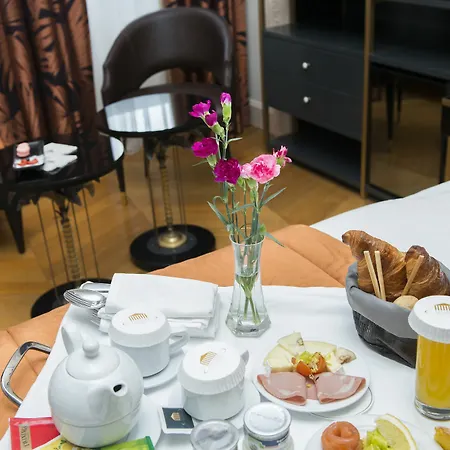 Torre Argentina Relais - Residenze Di Charme Konukevi 3*